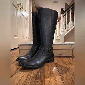 Born Boots- Saddler, leather- black; size 6. Box included